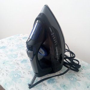 Professional Grade Steam Iron